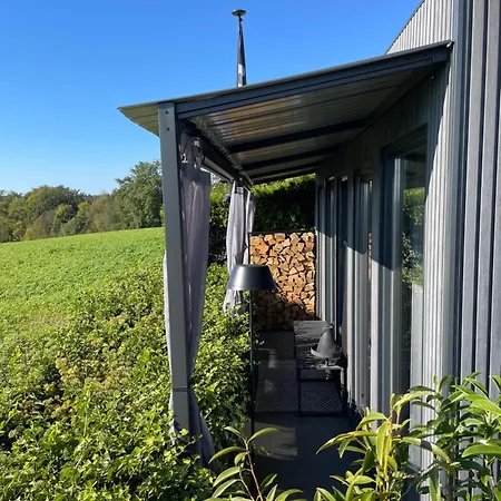 別荘 Tiny-house Mit Alpen- Stadt- Und Poolblick , Wlan *