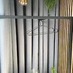 Tiny-house Mit Alpen- Stadt- Und Poolblick , Wlan *