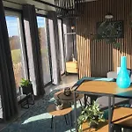 Tiny-house Mit Alpen- Stadt- Und Poolblick , Wlan