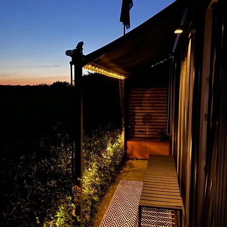 Tiny-house Mit Alpen- Stadt- Und Poolblick , Wlan Feriehus Passau