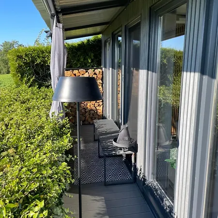 Tiny-house Mit Alpen- Stadt- Und Poolblick , Wlan Casa vacanze *