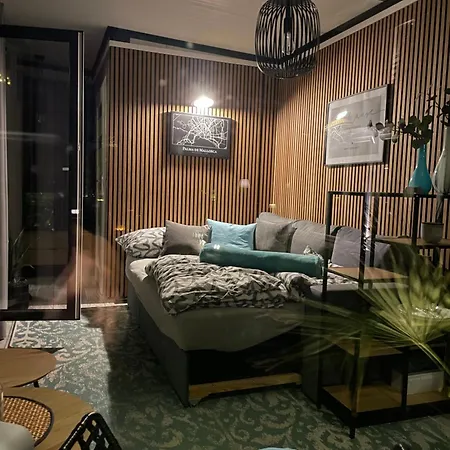 Holiday home Tiny-house Mit Alpen- Stadt- Und Poolblick , Wlan