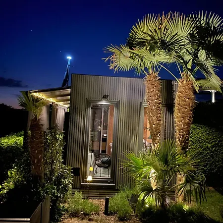 Tiny-house Mit Alpen- Stadt- Und Poolblick , Wlan Сasa de vacaciones *