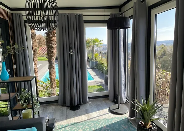 Tiny-house Mit Alpen- Stadt- Und Poolblick , Wlan *