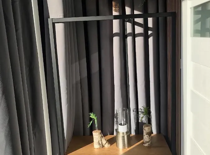 Casa de Férias Tiny-house Mit Alpen- Stadt- Und Poolblick , Wlan